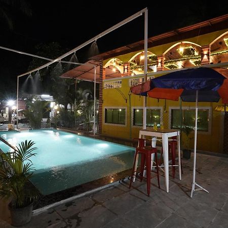 Palm Springs Beach Resort - Gorai Bombaj Zewnętrze zdjęcie