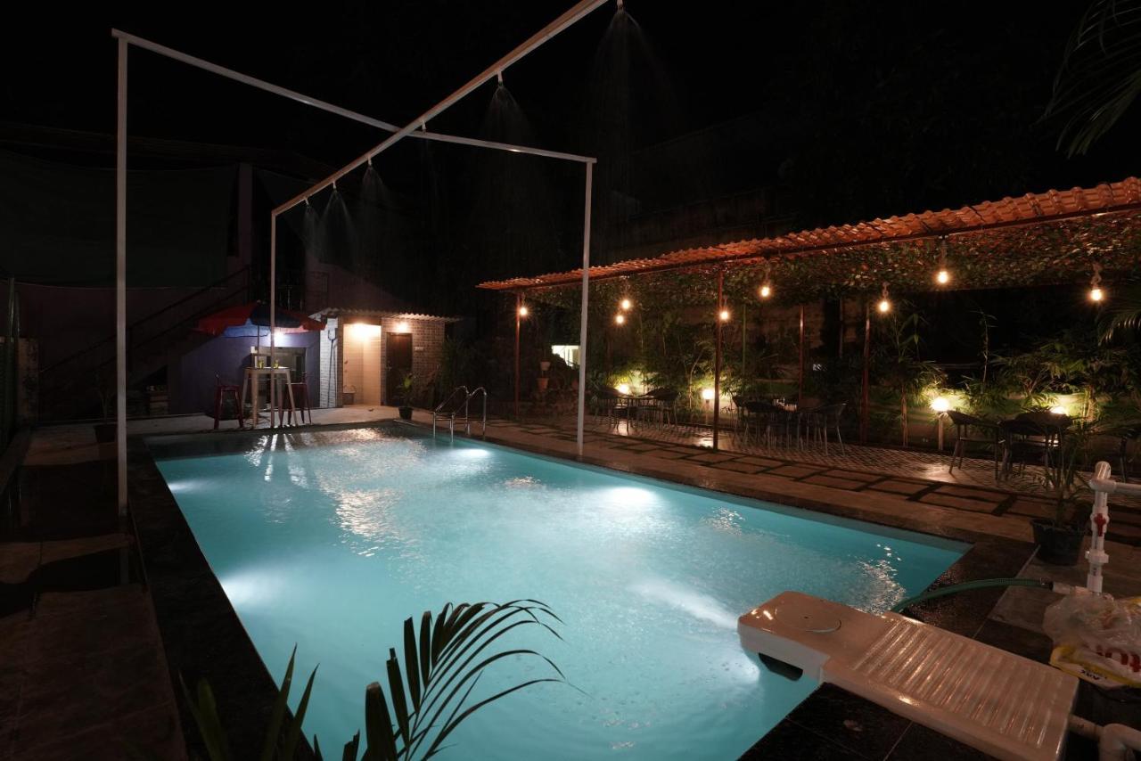 Palm Springs Beach Resort - Gorai Bombaj Zewnętrze zdjęcie